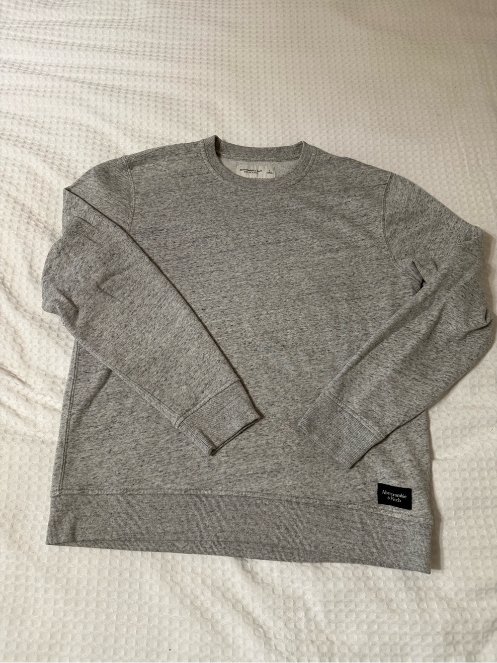Abercrombie & Fitch Men’s Heather Gray Crewneck Sweatshirt